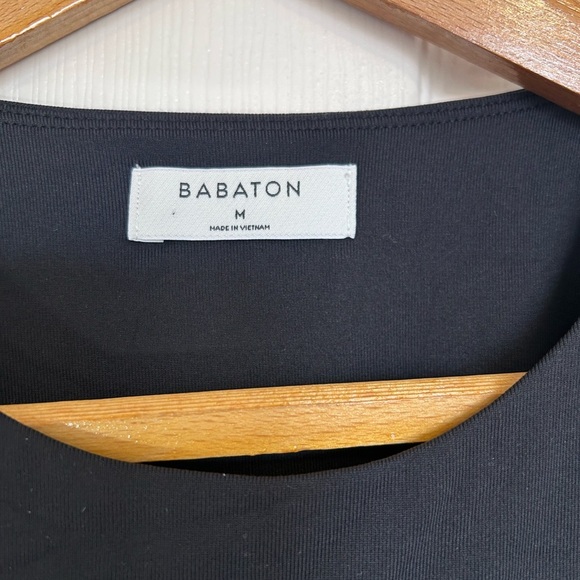 Aritzia Babaton Contour Black Fitted Cropped Crewneck Ribcage tee- size M EUC - Picture 5 of 8